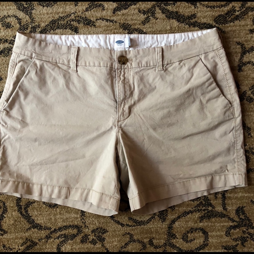 Old Navy 5” khaki Shorts-size 10